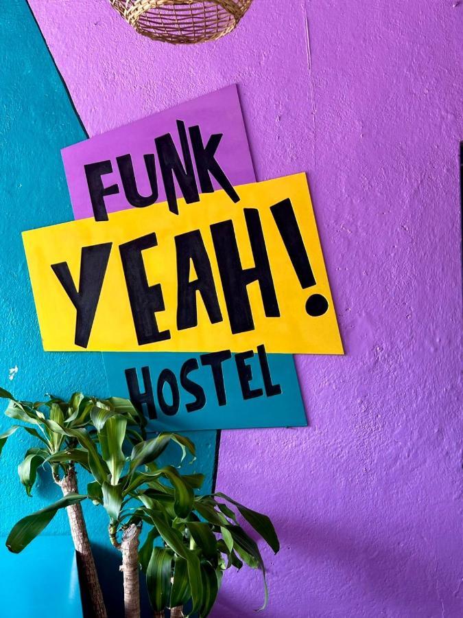 Funk Yeah Hostel Antigua Ngoại thất bức ảnh